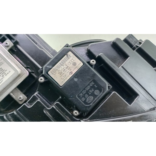 Farol Jetta 2011 A 2018 Com Led Projetor Lado Esquerdo