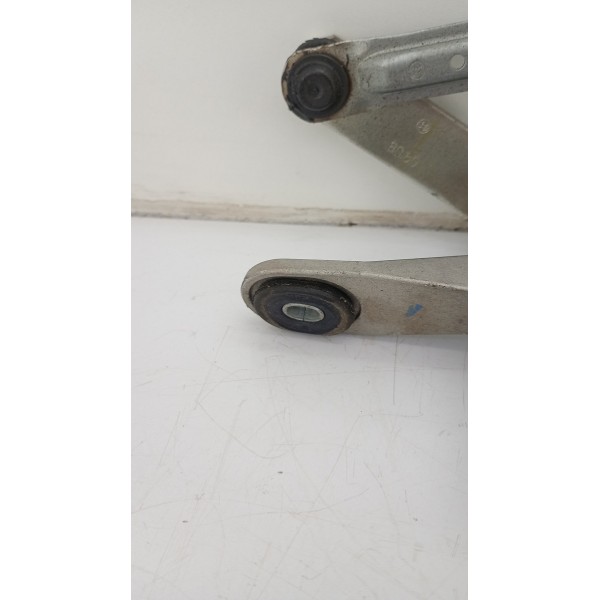 Galhada Com Motor Do Limpador De Parabrisa Onix 2020 A 2022