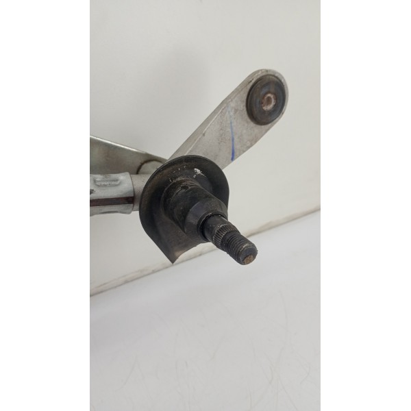 Galhada Com Motor Do Limpador De Parabrisa Onix 2020 A 2022