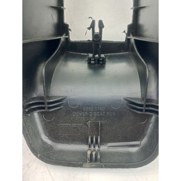 Acabamento Trilho Banco Captiva 08/10 Traseiro 96631140