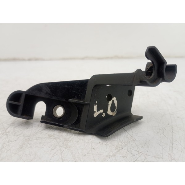 Suporte Sensor Abs Dianteiro Direito Gla200 2015 2016 A 2018