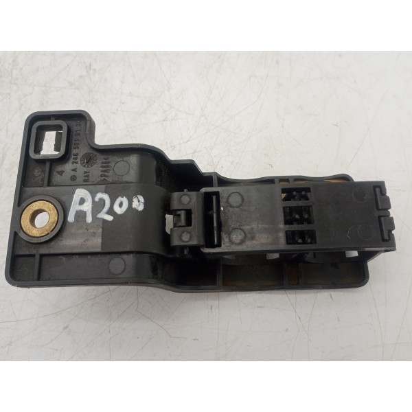 Moldura Suporte Mangueira Ar Quenta Mercedes A200 2015