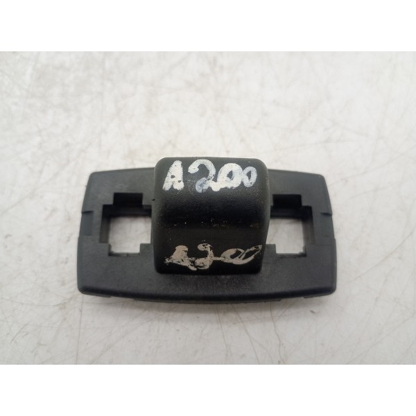 Clipe/gancho/suporte Para Quebra-sol Mercedes-benz Cla 2015