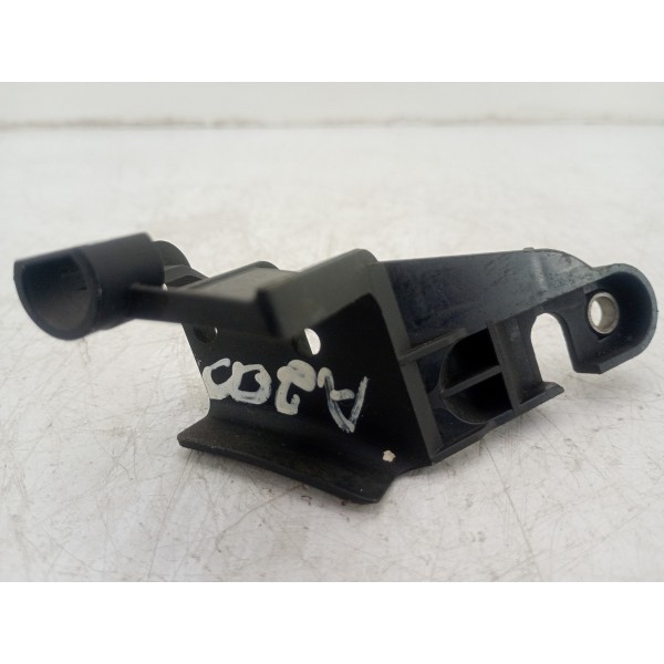 Suporte Sensor Abs Dianteiro Esquerdo Gla200 2015 A 2018