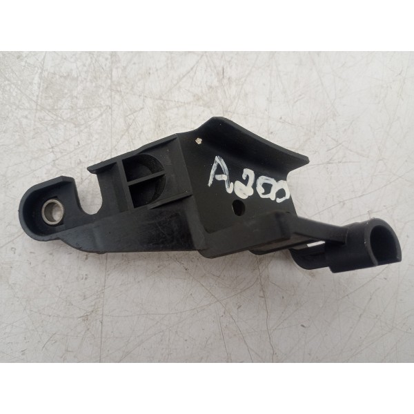 Suporte Sensor Abs Dianteiro Esquerdo Gla200 2015 A 2018