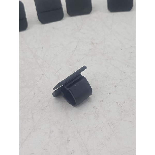 Kit Bucha Parafuso Forro Porta Jetta 14 Unidades Original