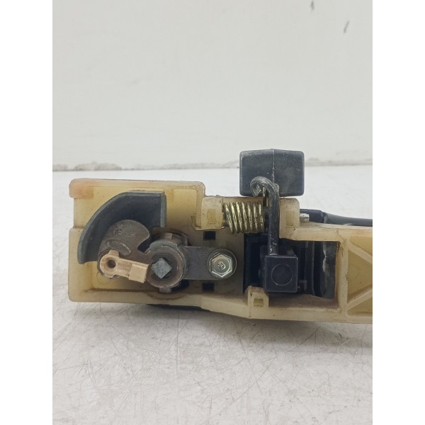 Maçaneta Externa Esquerda L200 08/12