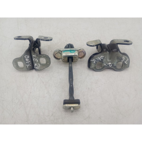 Kit Dobradiça E Limitador De Porta Traseira Esquerda Onix 25