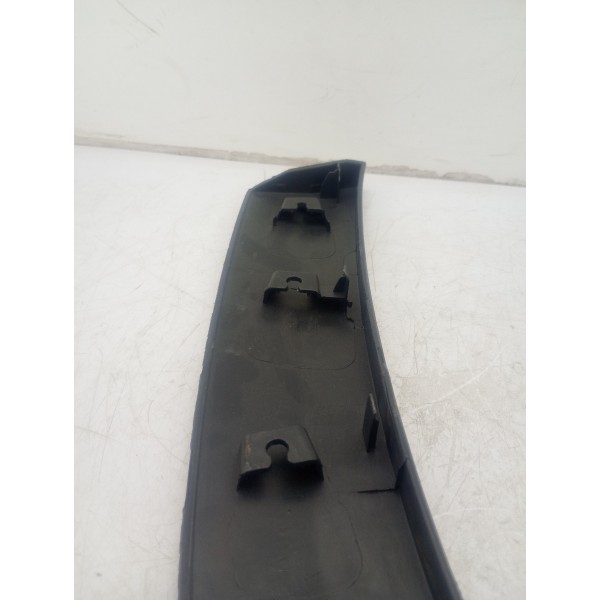 Moldura Para-lama Traseiro Direito Tracker 2019 2020 A 2022