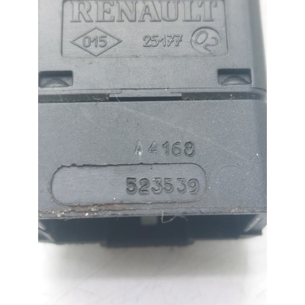 Interruptor Botao Piscalerta Renault Kangoo 7700308821