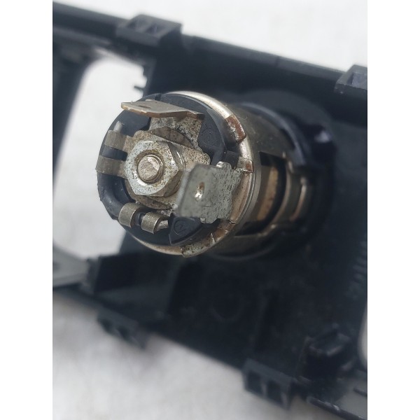 Moldura Botão Ar Traseiro Usb Acendedor Triton Pajero Peça