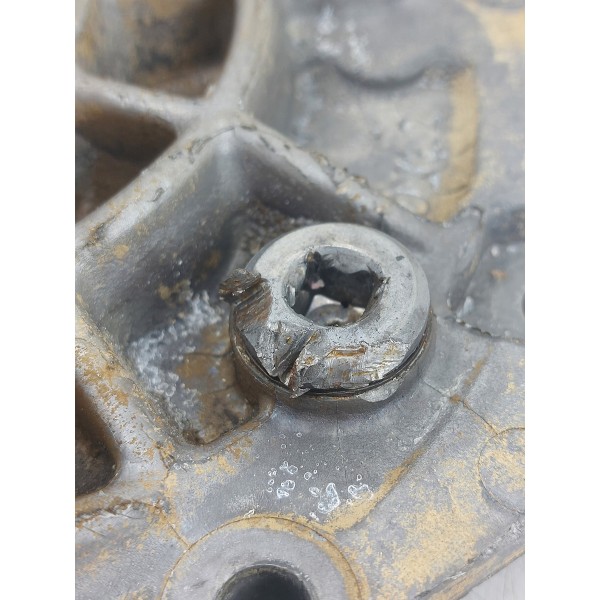 Capa Seca Traseira Câmbio Peugeot 208 1.5 2012 2013 A 2021