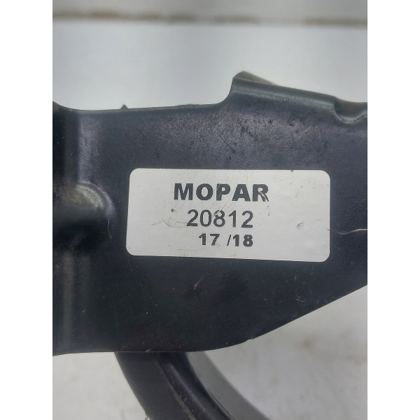 Dobradiça Direita Vigia Capô Traseiro Fiat Mobi 2017 Peça