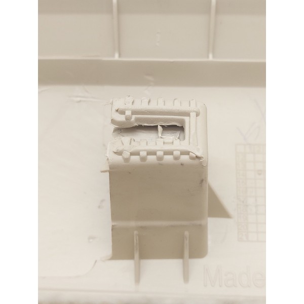 Painel Moldura Coluna Para-brisa Lado Direito Jetta