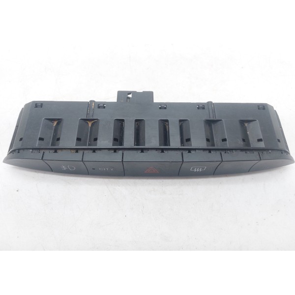 Botão Pisca Alerta Painel Central Fiat Uno 15/22 100236553