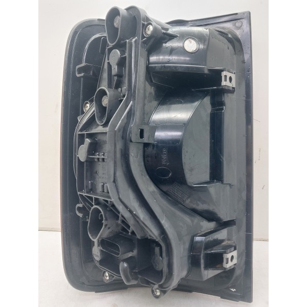 Lanterna Traseira Direita Volkswa Amarok V6 2017 A 2020