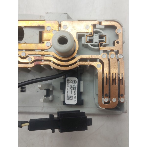 Luz Interna Teto Volkswagen Golf 99/06 3b0947105