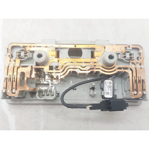 Luz Interna Teto Volkswagen Golf 99/06 3b0947105