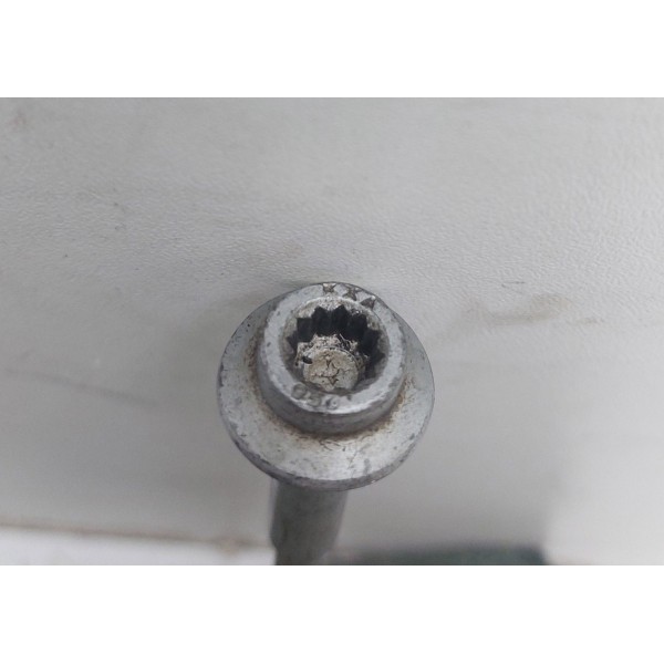 Parafuso Trava Castanha Bico Amarok V6 16v 2012 A 2015