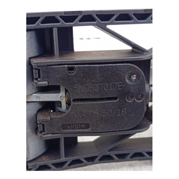 Maçaneta Exter Dianteira Esquerda Amarok V6 2017 A 2021 Original