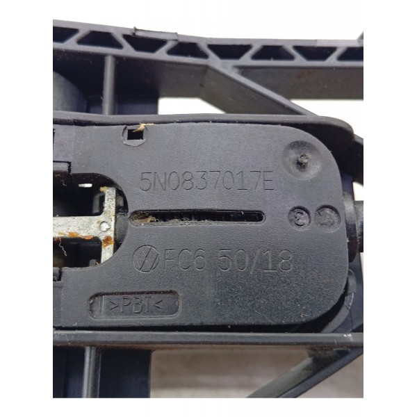 Maçaneta Exter Traseira Esquerda Amarok V6 2017 A 2021 Original