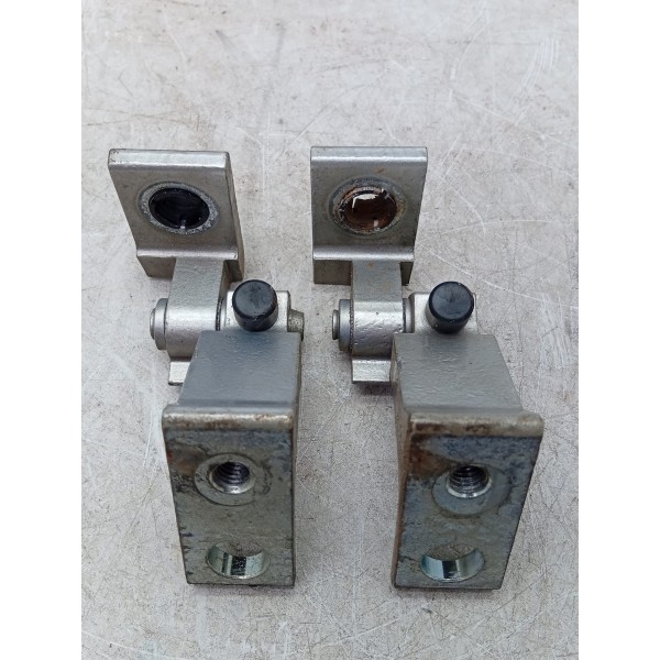 Par Dobradiça Porta Dianteira Esquerda Amarok V6 2017 A 2023