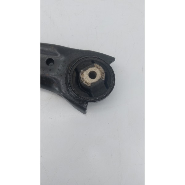 Bandeja Balança Fiat Punto Com Pivo E Bucha Lado Esquerdo