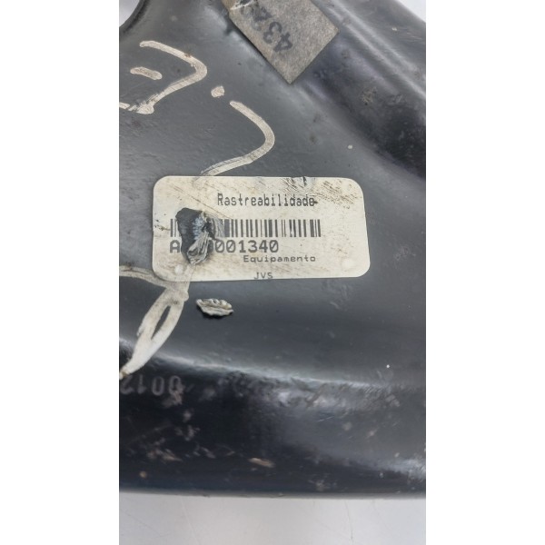 Bandeja Balança Fiat Punto Com Pivo E Bucha Lado Esquerdo