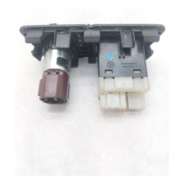 Moldura Dianteira Tomado 12v/usb  Onix 20/24 13519246