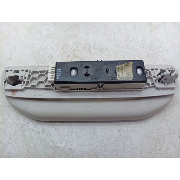 Lanterna Luz Cortesia Tras\dir Mercedes C180 2015 A 2019