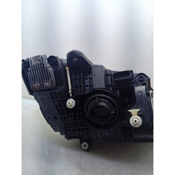 Farol Esquerdo Mercedes C180 2015 A 2019