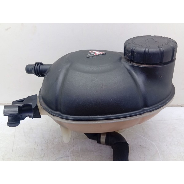 Reservatório Água Mercedes C180 2015 A 2019