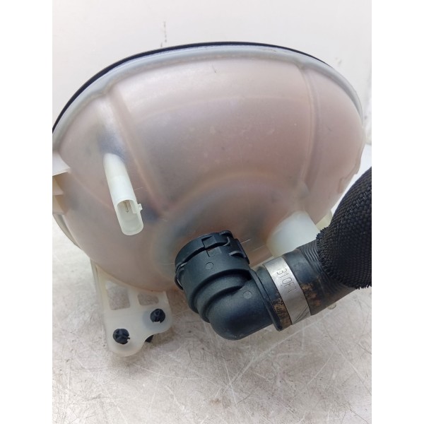 Reservatório Água Mercedes C180 2015 A 2019