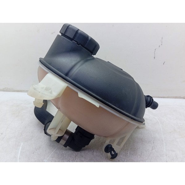 Reservatório Água Mercedes C180 2015 A 2019