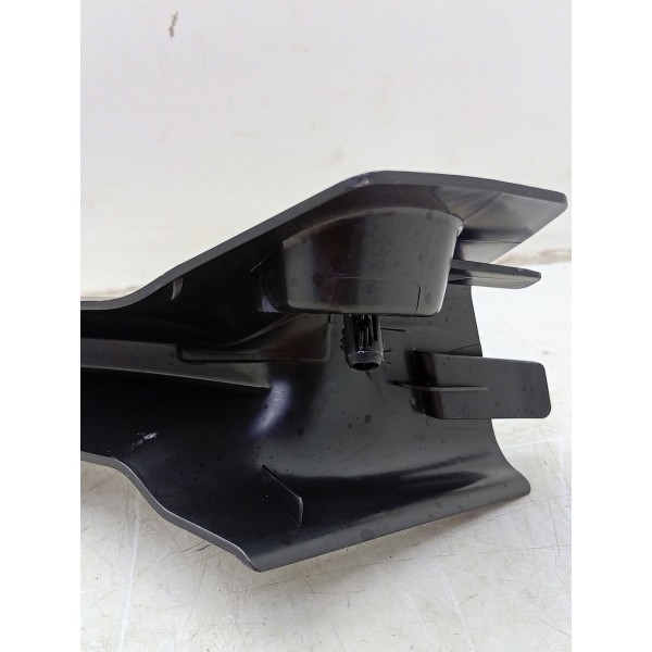 Moldura Dobradiça Tampa Tras\dir Mercedes C180 2015 A 2019 Amarelo