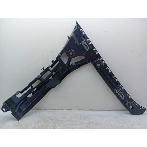 Guia Parachoque Tras\esq Mercedes C180 2015 A 2019