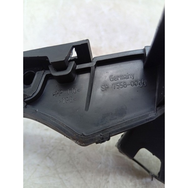 Vedação Churrasqueira Esquerda Mercedes C180 2015 A 2019 - Amarelo