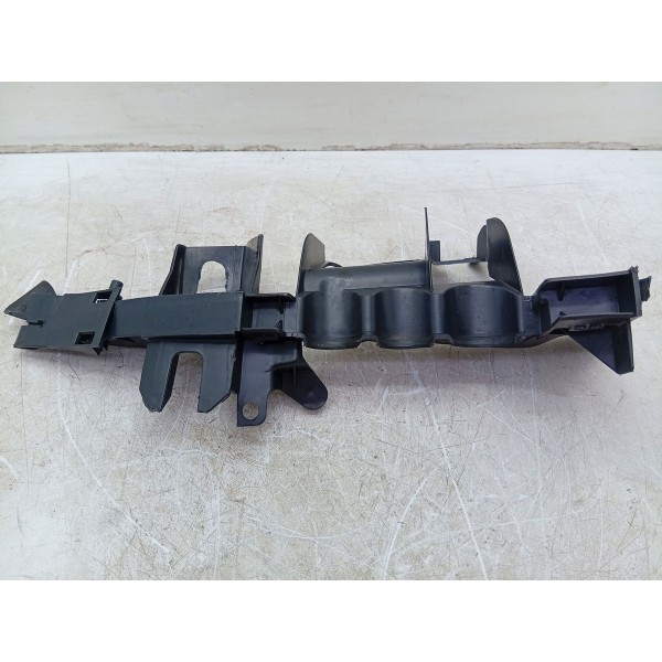 Vedação Churrasqueira Esquerda Mercedes C180 2015 A 2019 - Amarelo