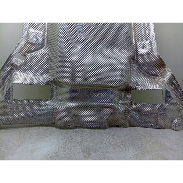 Defletor Termico Escapamento Mercedes C180 2015 A 2019