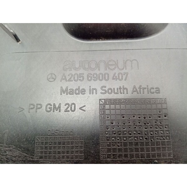 Protetor Traseiro Direito Mercedes C180 2015 A 2019