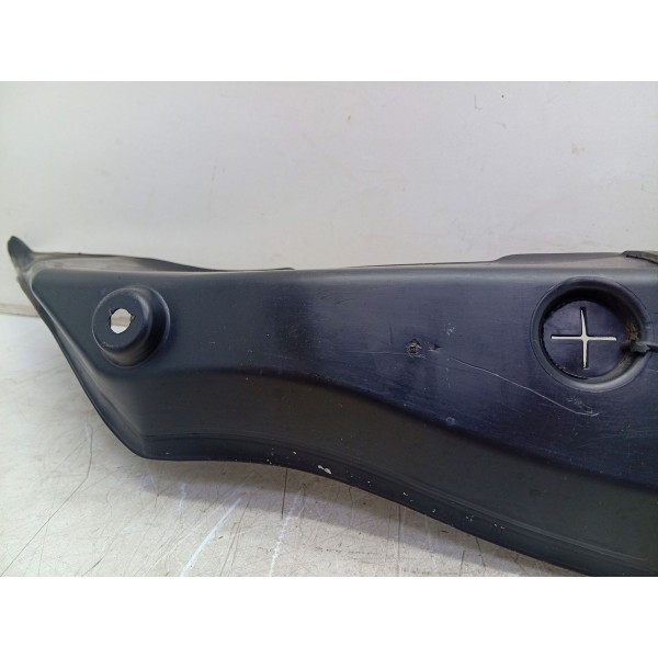 Acabamento Para-lama Direito Mercedes C180 2015 A 2019