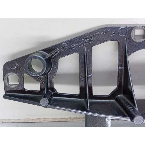 Suporte Dobradiça Do Porta-malas (e) C180 15/19 0700zgs007