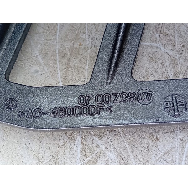 Suporte Dobradiça Do Porta-malas (e) C180 15/19 0700zgs007