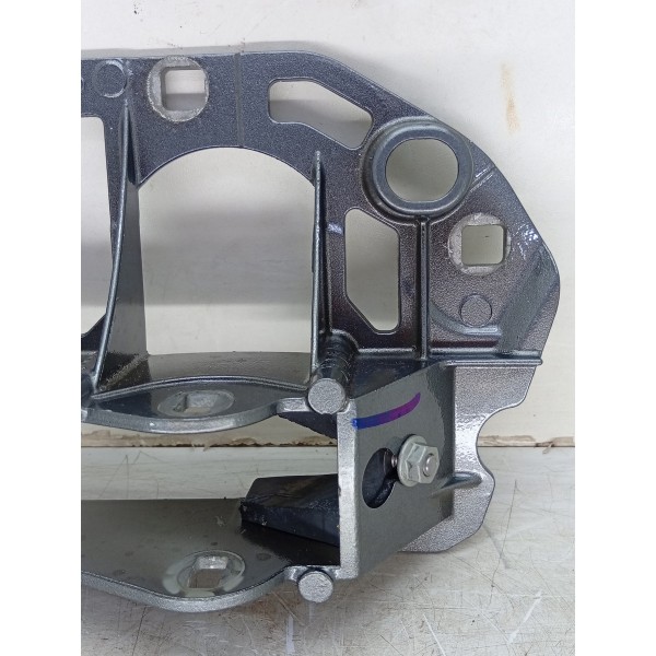 Suporte Dobradiça Do Porta-malas (e) C180 15/19 0700zgs007