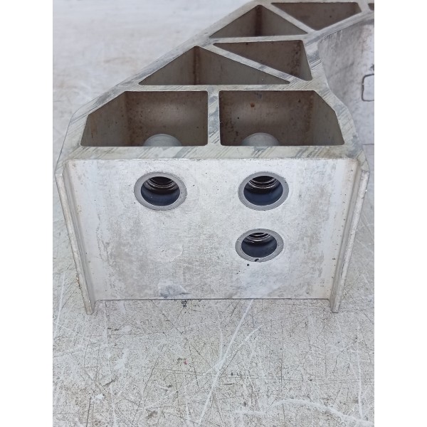 Suporte Radiador Esquerdo Mercedes C180 2015 A 2019