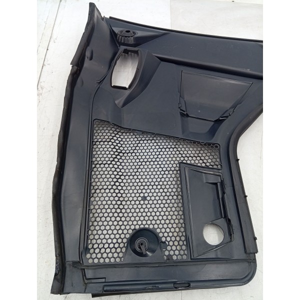 Grade Churrasqueira Esquerda Mercedes C180 2015 A 2019