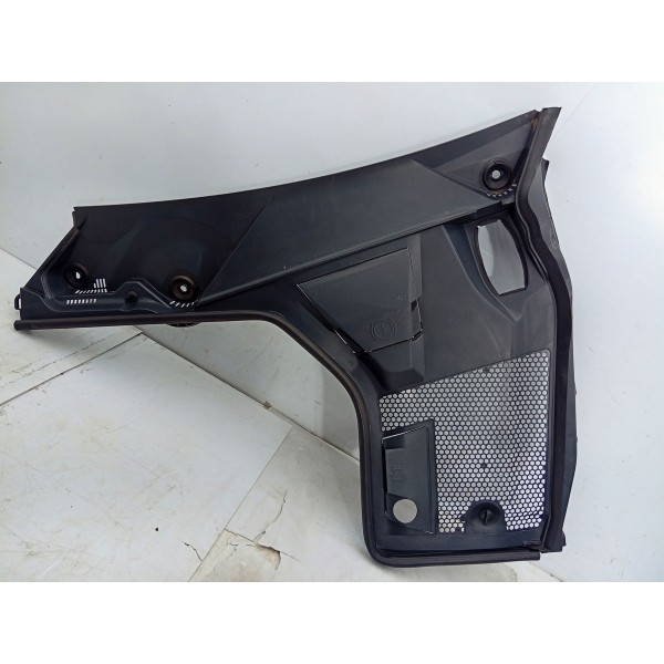 Grade Churrasqueira Esquerda Mercedes C180 2015 A 2019