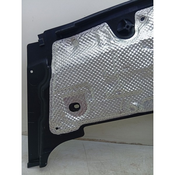 Defletor Calor Cofre Direito Mercedes C180 2015 A 2019