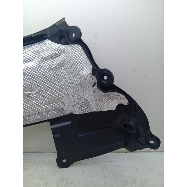 Defletor Calor Cofre Direito Mercedes C180 2015 A 2019