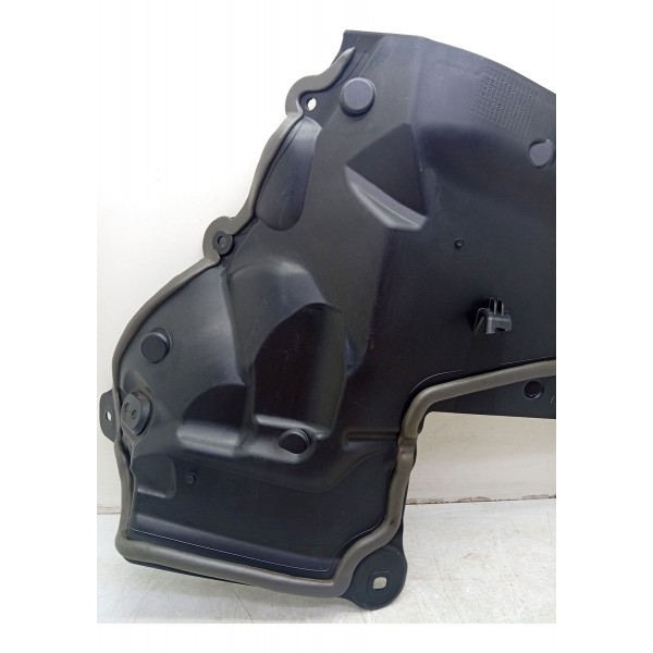 Defletor Calor Cofre Direito Mercedes C180 2015 A 2019